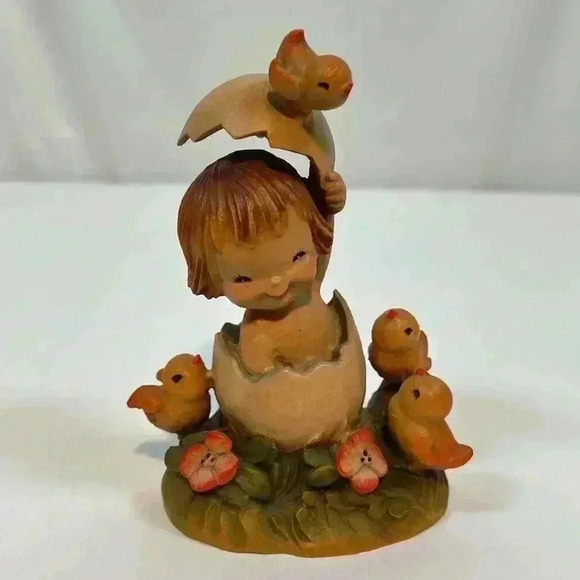 VINTAGE ANRI FERRANDIZ GIRL IN EGG WITH CHICKS CARVED WOOD FIGURINE STATUE - Picture 1 of 9